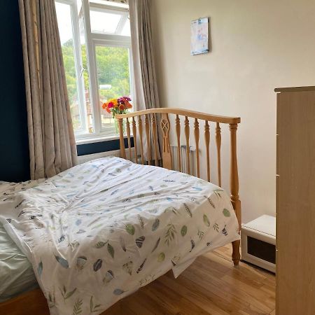 Private Lovely Double Bedroom High Wycombe Kültér fotó